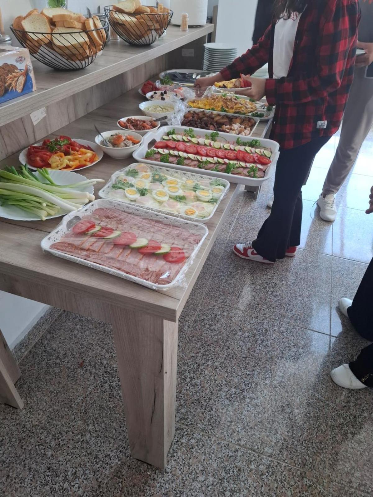 Pensiunea Paradiso Sarinasuf 外观 照片